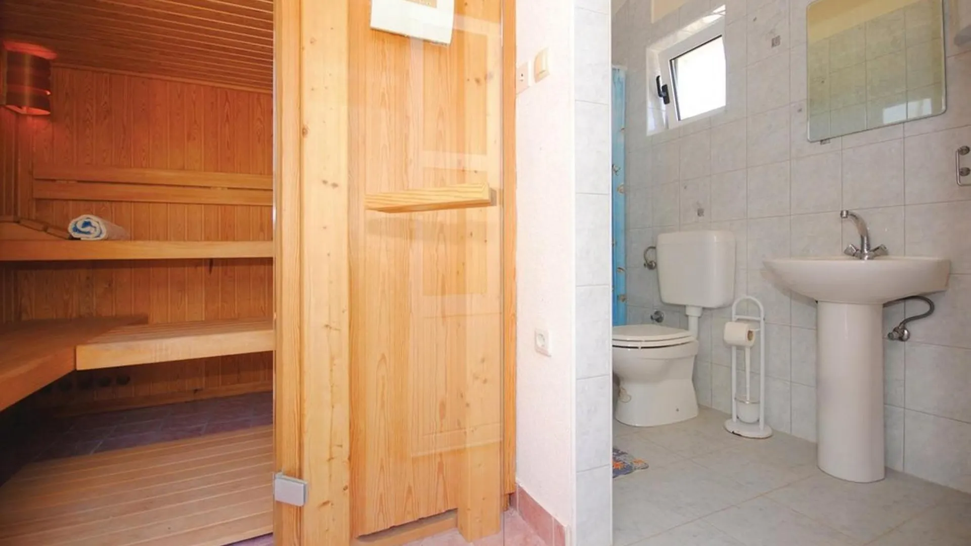 Picturesque Escape Holiday Home With Pool And Sauna Kastel Novi