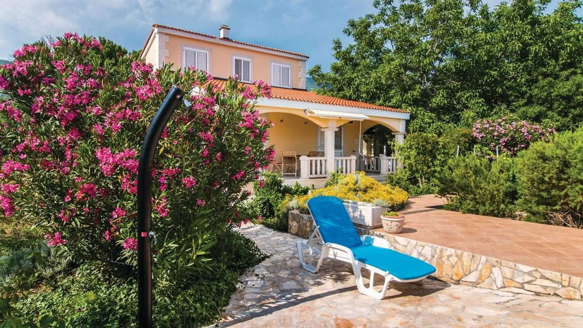 Picturesque Escape Holiday Home With Pool And Sauna Kastel Novi