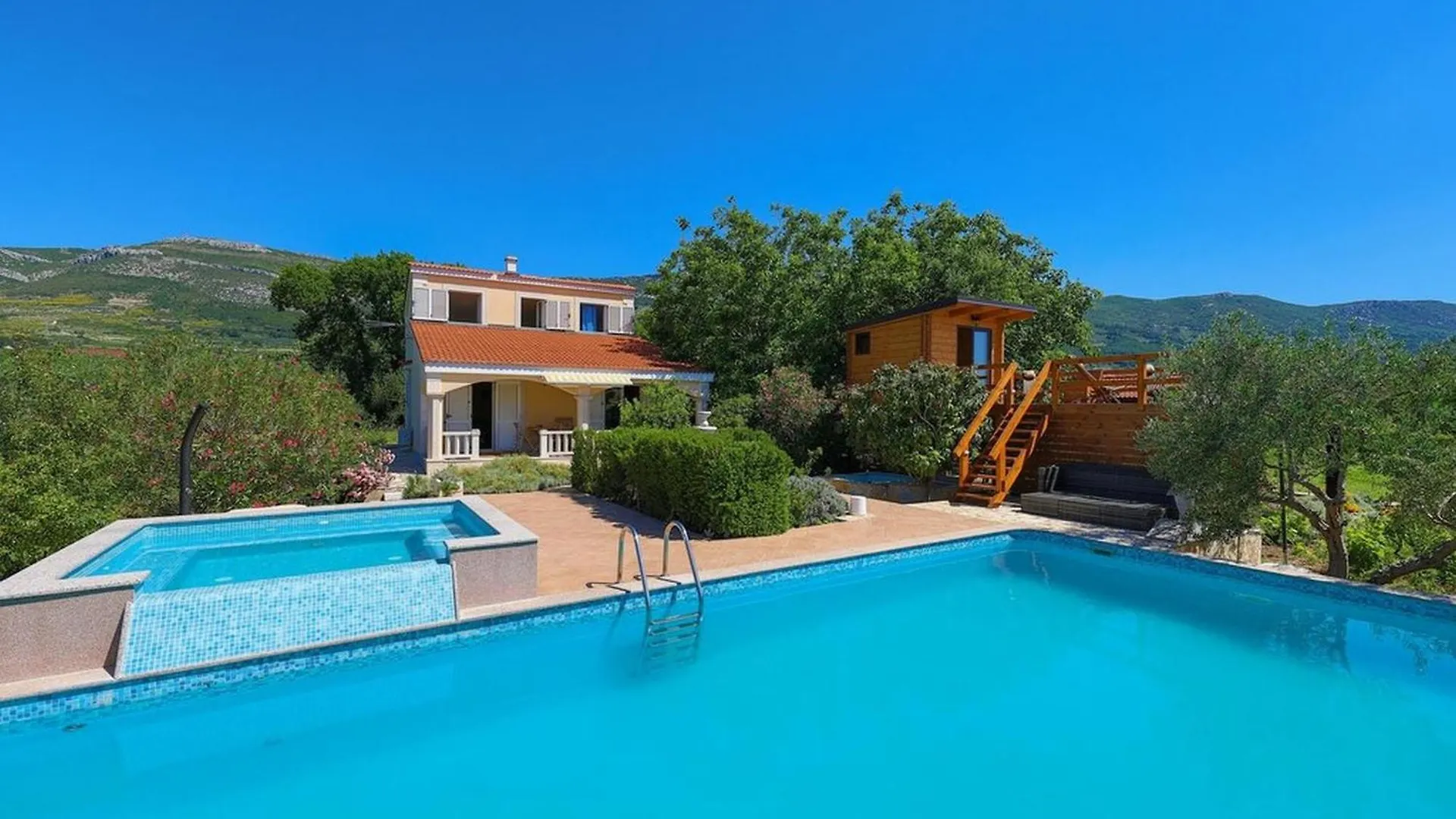 Picturesque Escape Holiday Home With Pool And Sauna Kastel Novi
